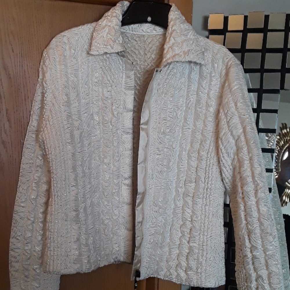 "UBU" Textured Velvet Jacket